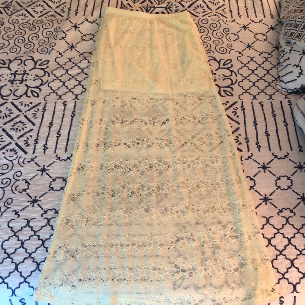 Lily White XS Long Skirt